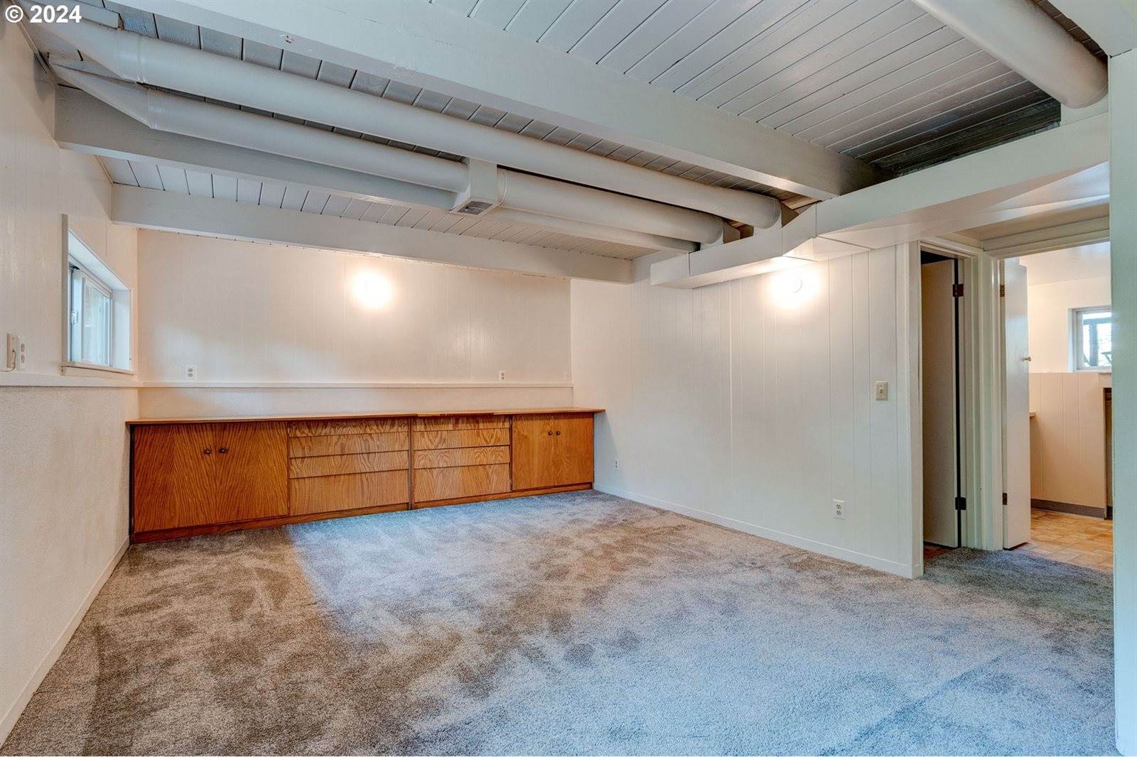 14201 NE Sacramento St, Portland, OR 97230