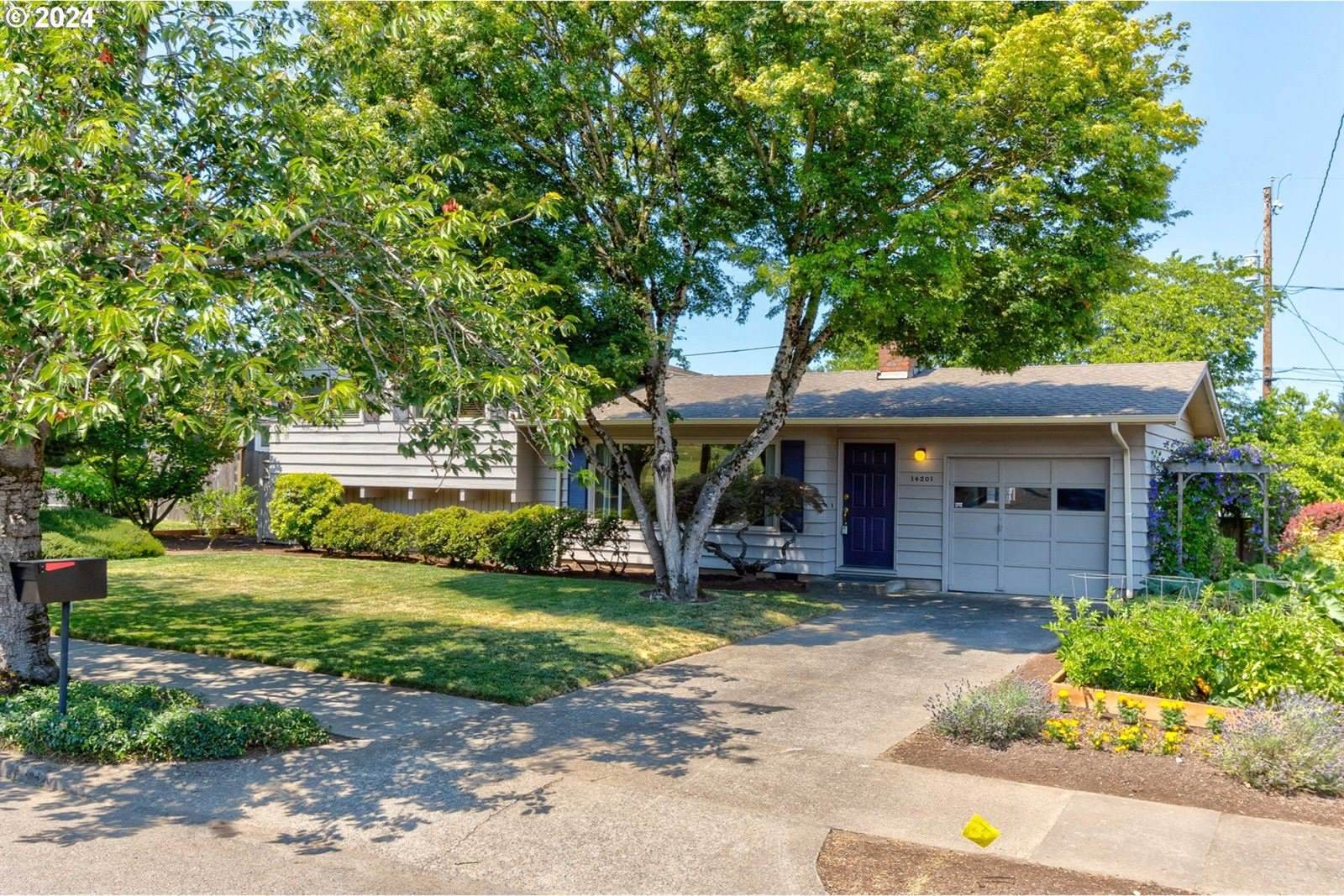 14201 NE Sacramento St, Portland, OR 97230