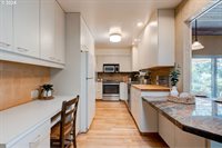 14201 NE Sacramento St, Portland, OR 97230