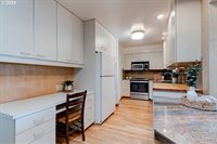 14201 NE Sacramento St, Portland, OR 97230