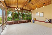 14201 NE Sacramento St, Portland, OR 97230