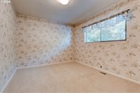 14201 NE Sacramento St, Portland, OR 97230