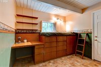 14201 NE Sacramento St, Portland, OR 97230