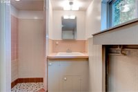 14201 NE Sacramento St, Portland, OR 97230