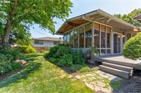 14201 NE Sacramento St, Portland, OR 97230