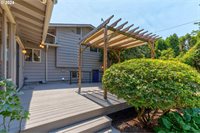 14201 NE Sacramento St, Portland, OR 97230