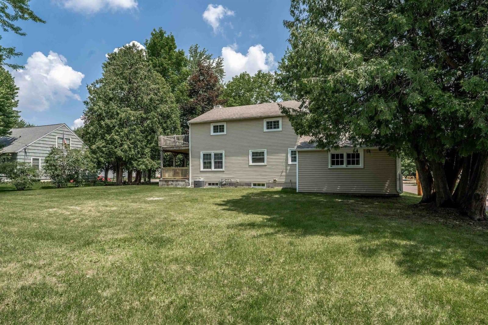 921 1st Street, Port Edwards, WI 54469