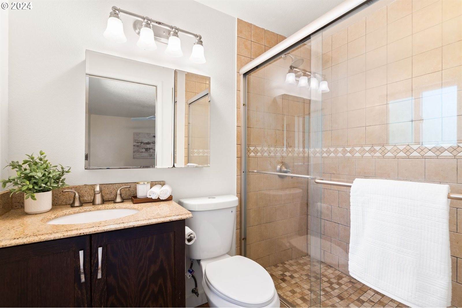 7162 SW Linette Way, Beaverton, OR 97007