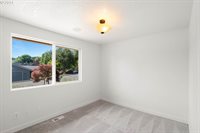 7162 SW Linette Way, Beaverton, OR 97007