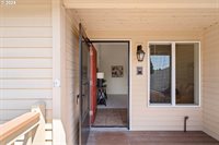 7162 SW Linette Way, Beaverton, OR 97007