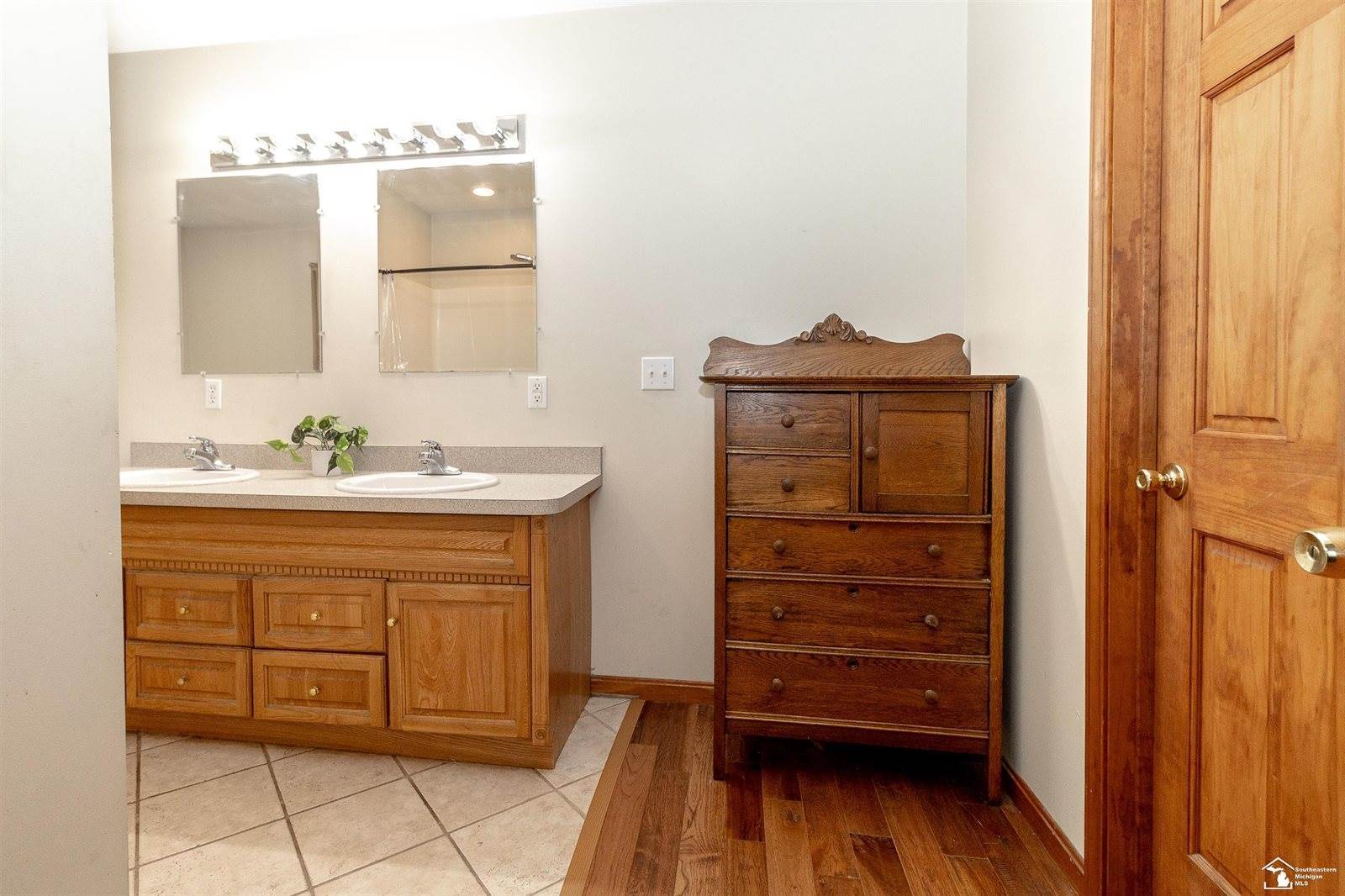 4986 Wells Road, Petersburg, MI 49270