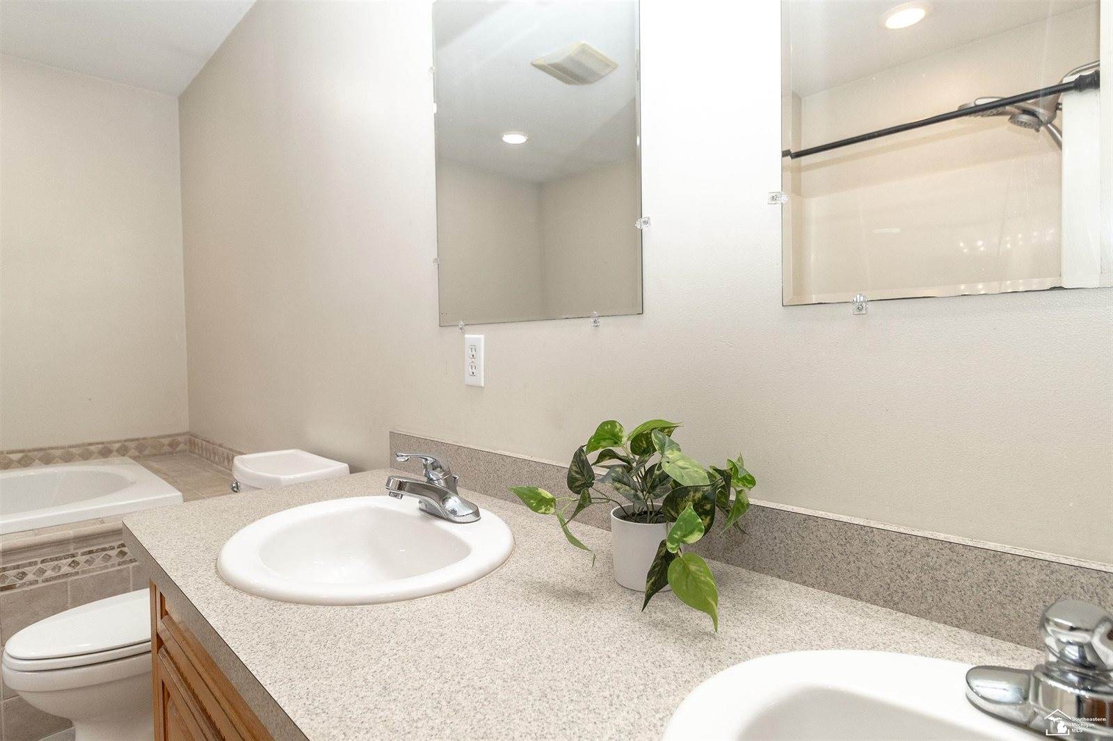 4986 Wells Road, Petersburg, MI 49270