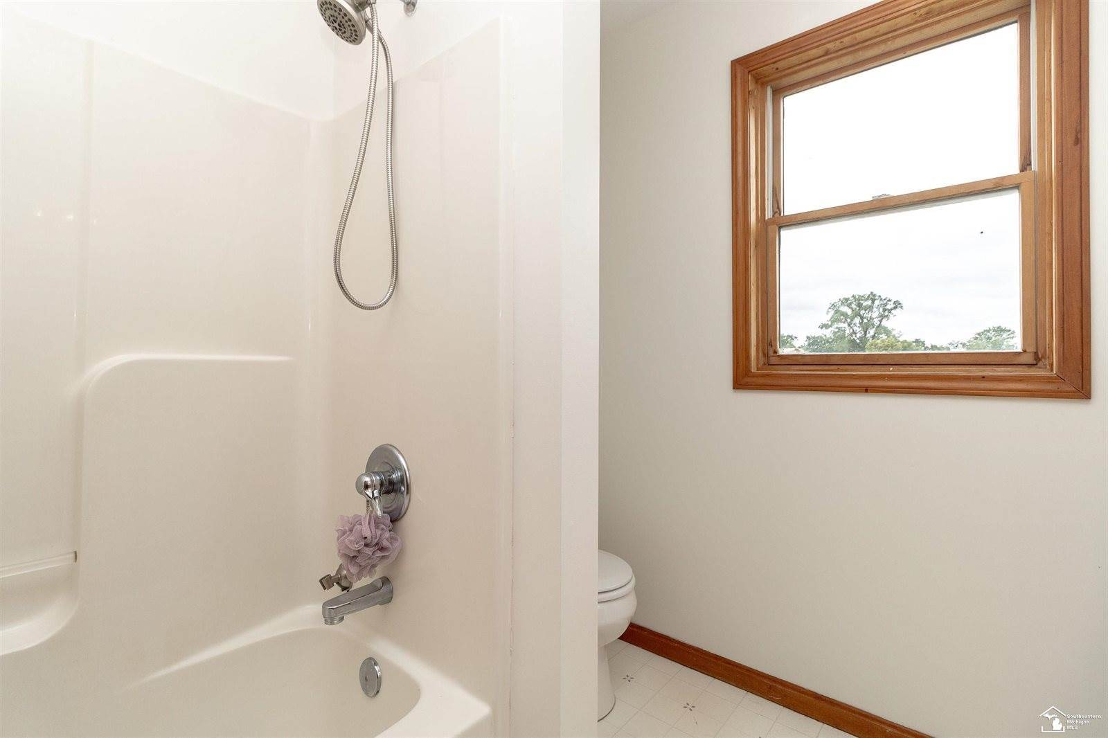 4986 Wells Road, Petersburg, MI 49270