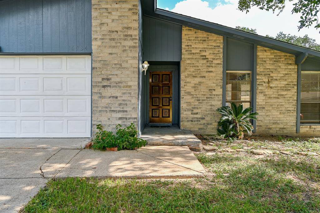 16934 Clan Macintosh Drive, Houston, TX 77084