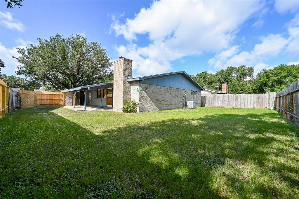 16934 Clan Macintosh Drive, Houston, TX 77084