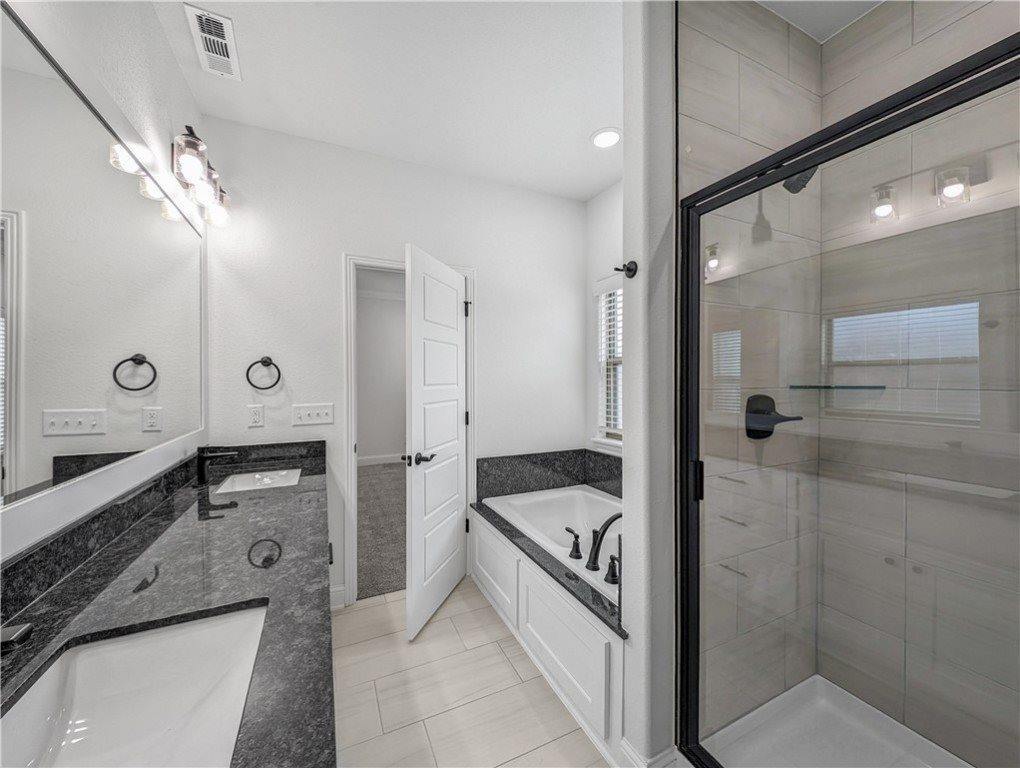 8 Kintyre Circle, Bella Vista, AR 72715