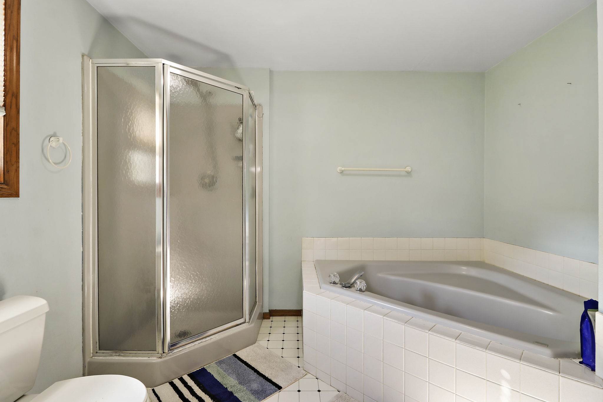 W1465 Sunset Dr, Bloomfield, WI 53147