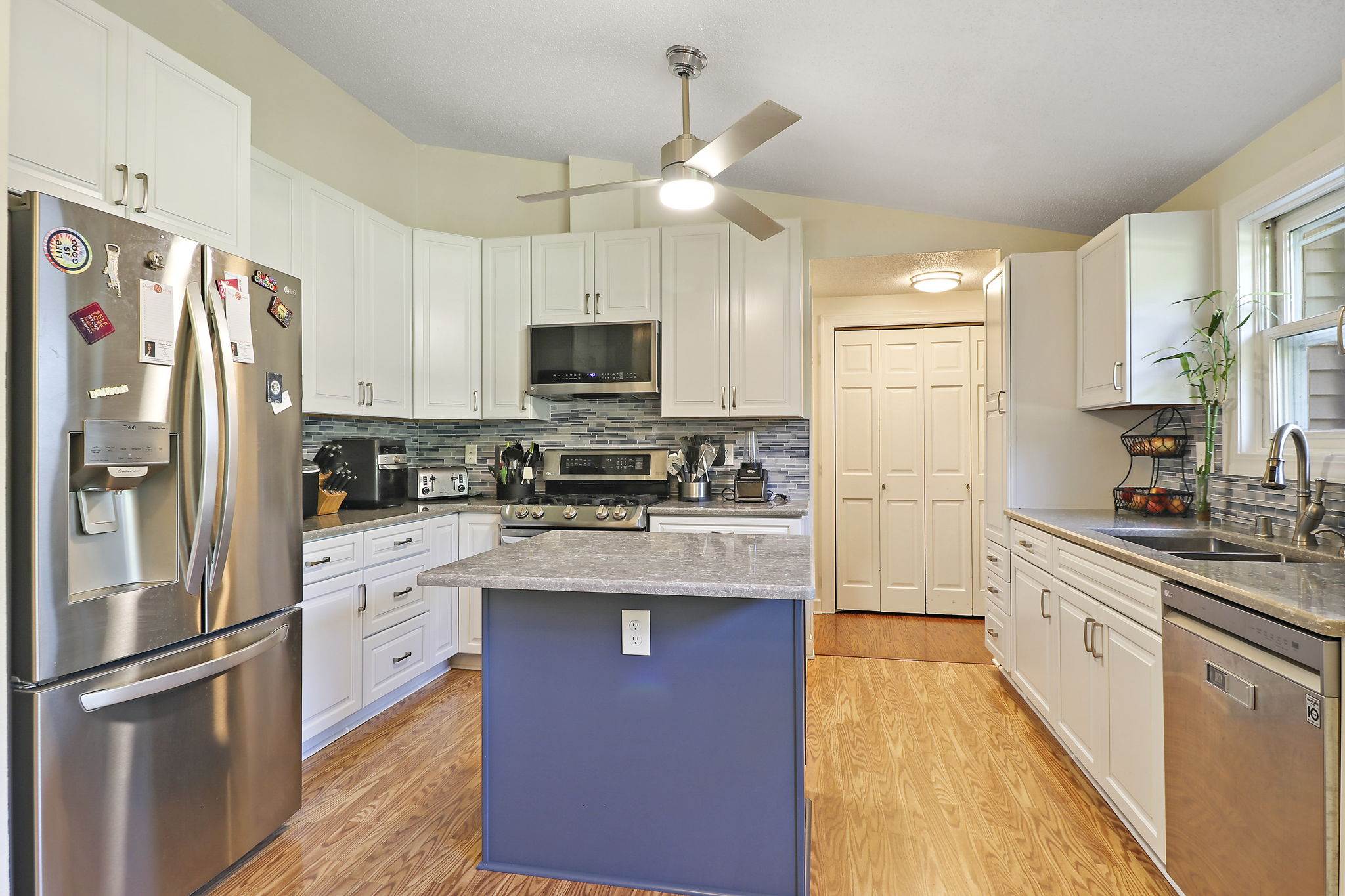 W1465 Sunset Dr, Bloomfield, WI 53147