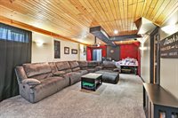 W1465 Sunset Dr, Bloomfield, WI 53147