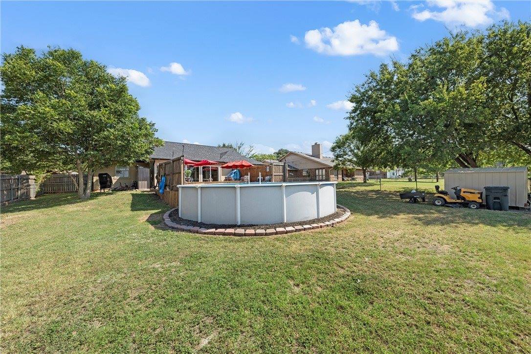 808 Cheyenne Trail, Hewitt, TX 76643