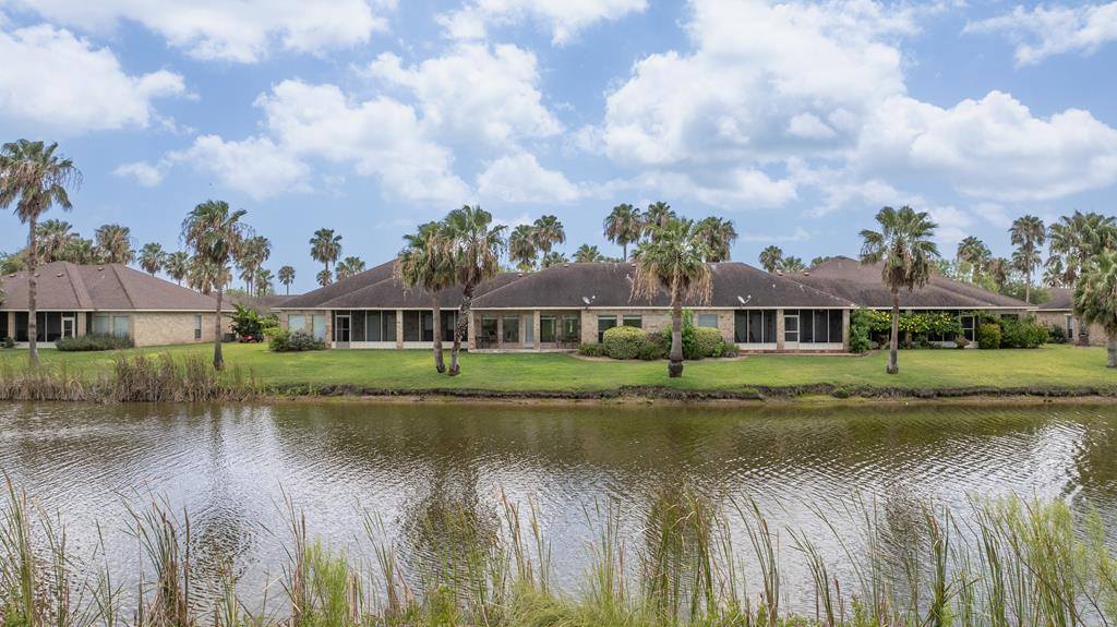 20 Golf House Rd, Laguna Vista, TX 78578