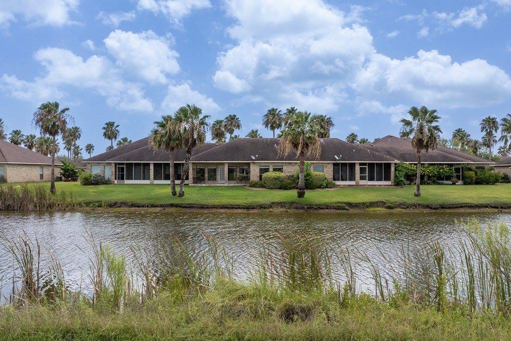 20 Golf House Rd, Laguna Vista, TX 78578