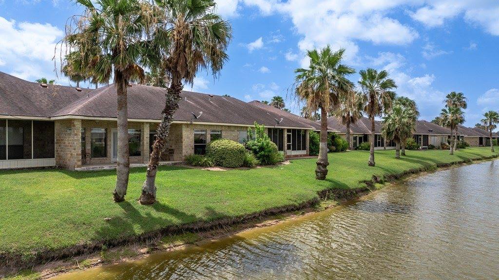 20 Golf House Rd, Laguna Vista, TX 78578