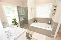 6916 The Plaza Road, Charlotte, NC 28215