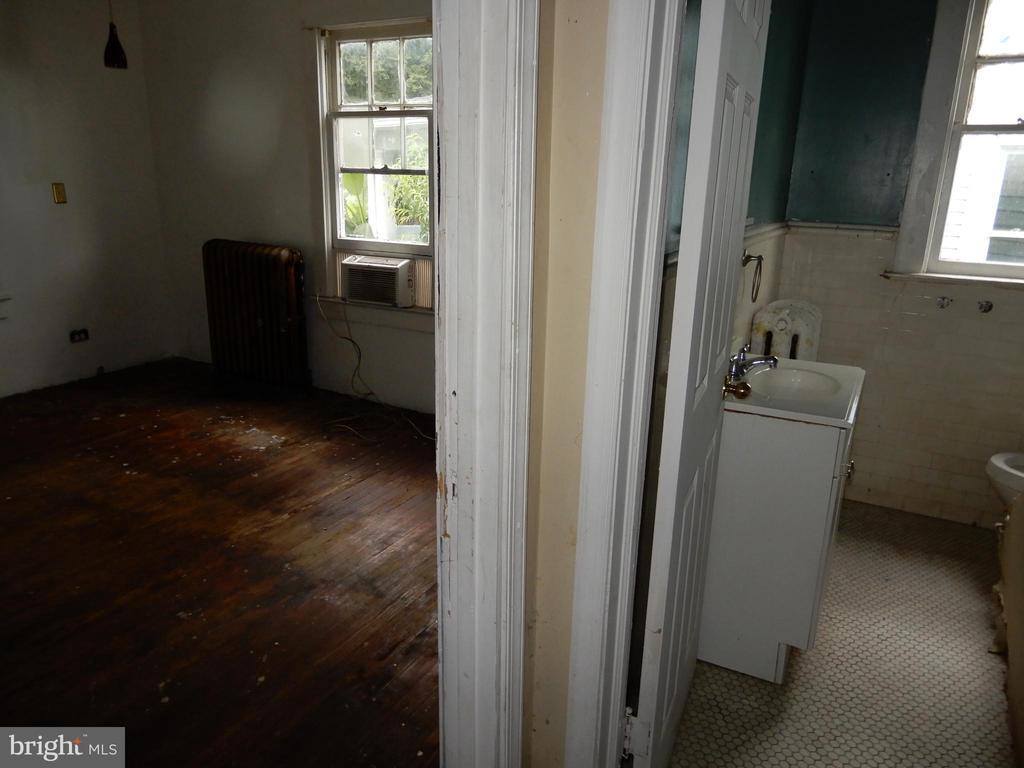 5406 Illinois Avenue NW, Washington, DC 20011