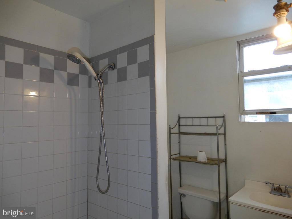 5406 Illinois Avenue NW, Washington, DC 20011