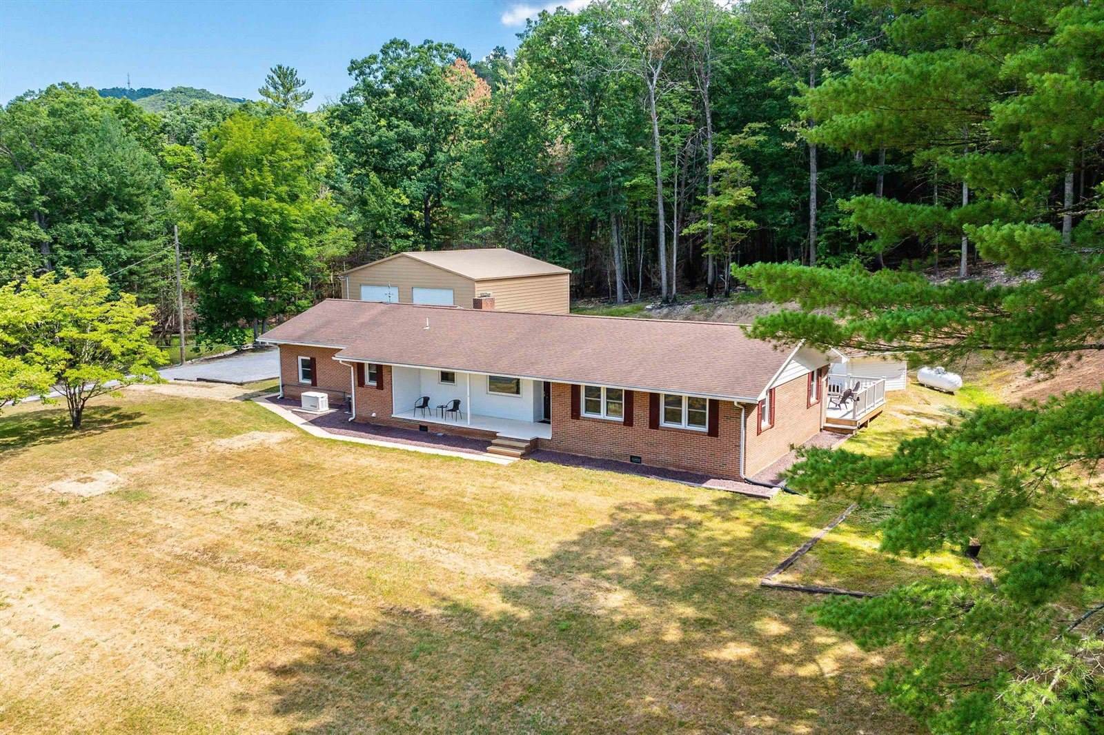 16144 Bergton Rd, Bergton, VA 22811