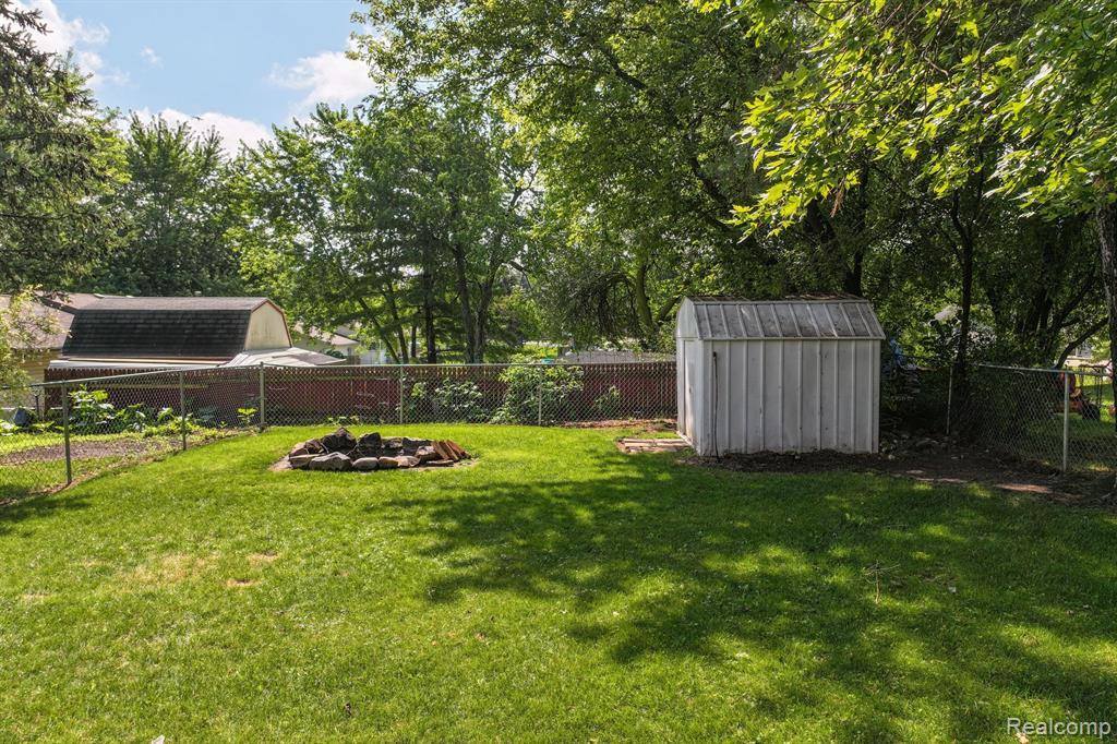 6790 Westgate Drive, Victor Township, MI 48848