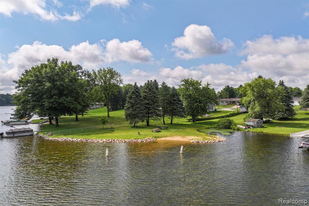 6790 Westgate Drive, Victor Township, MI 48848