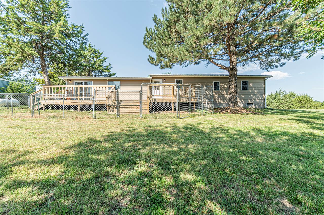 11104 Lakeview, Manhattan, KS 66503