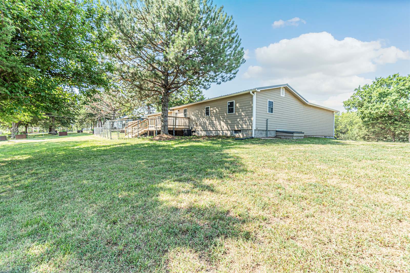 11104 Lakeview, Manhattan, KS 66503