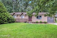 5482 Meadowcrest Drive, Flint, MI 48532