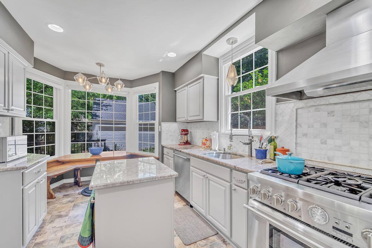 4334 North Ardmore Ave, Shorewood, WI 53211