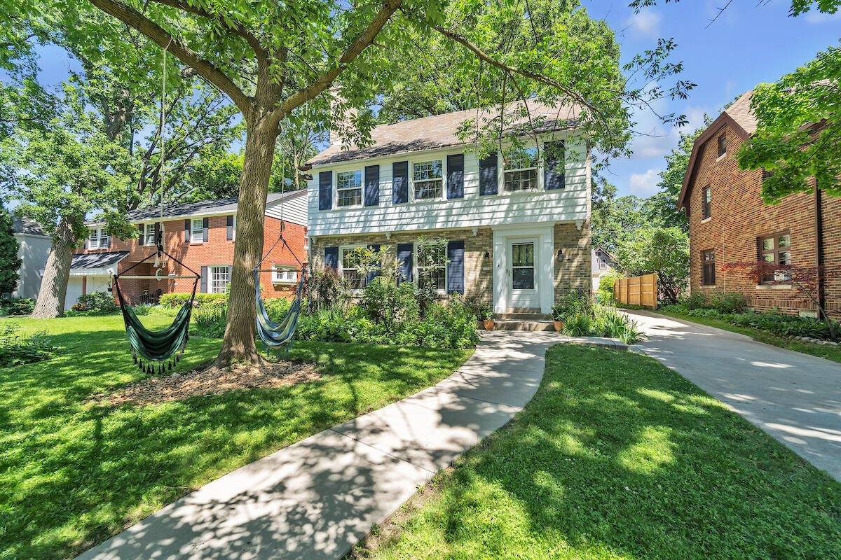 4334 North Ardmore Ave, Shorewood, WI 53211