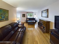 18 Snowdrift Lane, Howell, NJ 07731