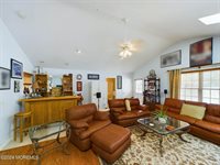 18 Snowdrift Lane, Howell, NJ 07731