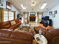 18 Snowdrift Lane, Howell, NJ 07731