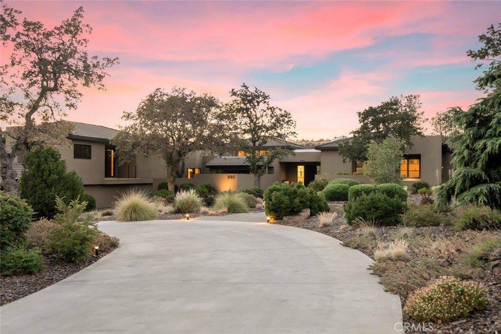 880 Whispering Winds Lane, Chico, CA 95928