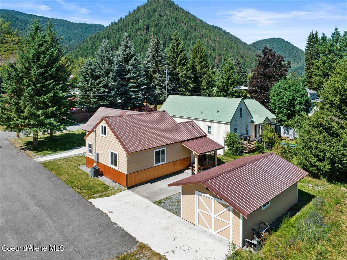 126 Idaho Ave, Osburn, ID 83849