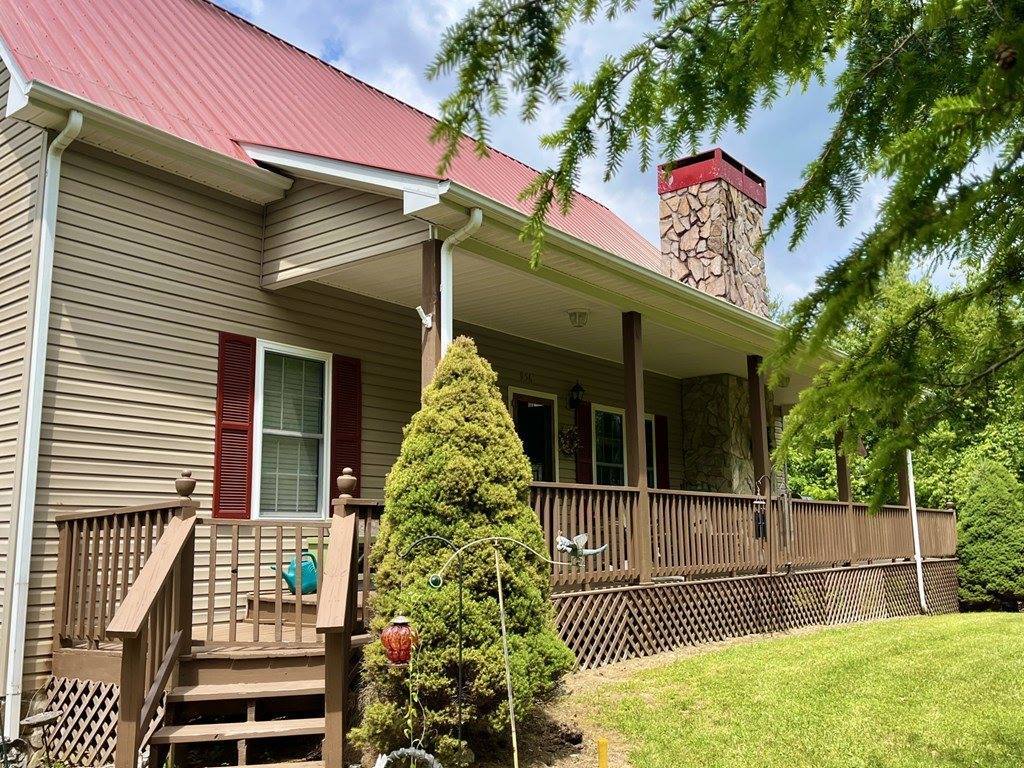 956 Troutland Rd, Hillsville, VA 24343