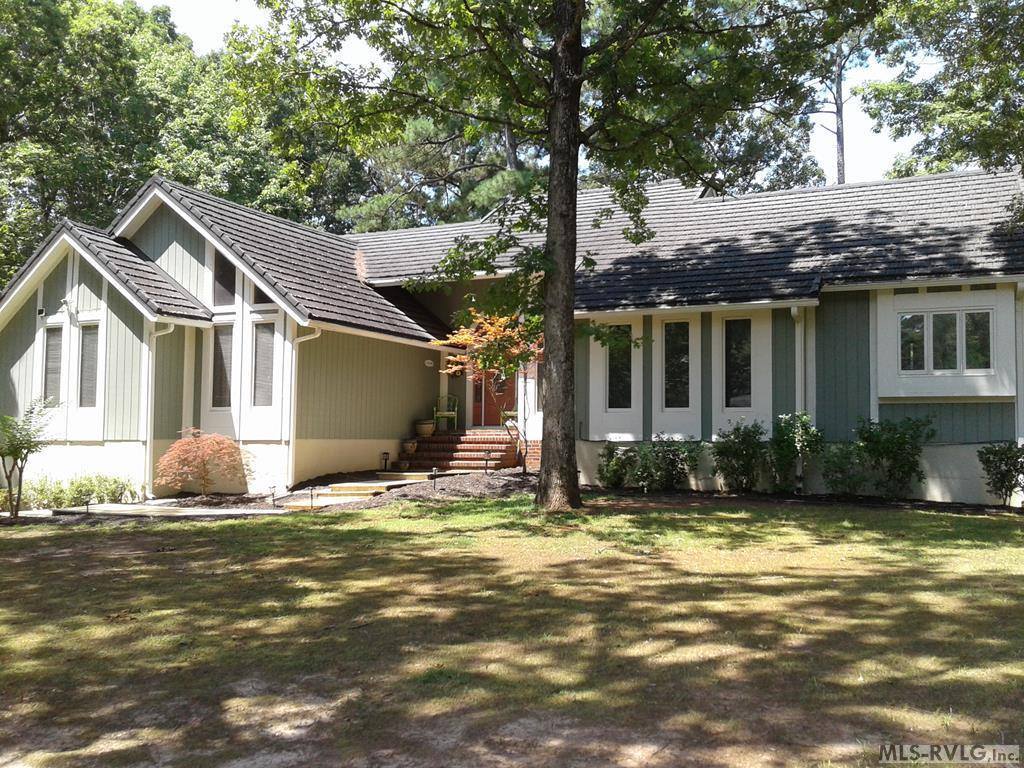 100 Jamestown Lane, Bracey, VA 23919