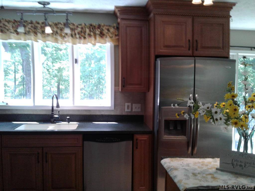 100 Jamestown Lane, Bracey, VA 23919