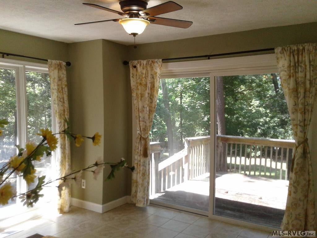 100 Jamestown Lane, Bracey, VA 23919