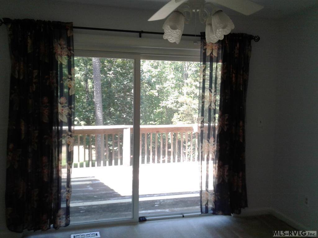 100 Jamestown Lane, Bracey, VA 23919