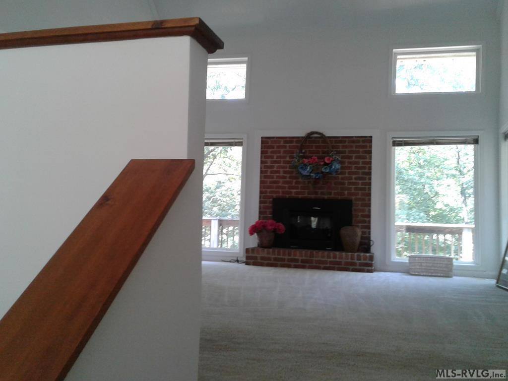 100 Jamestown Lane, Bracey, VA 23919