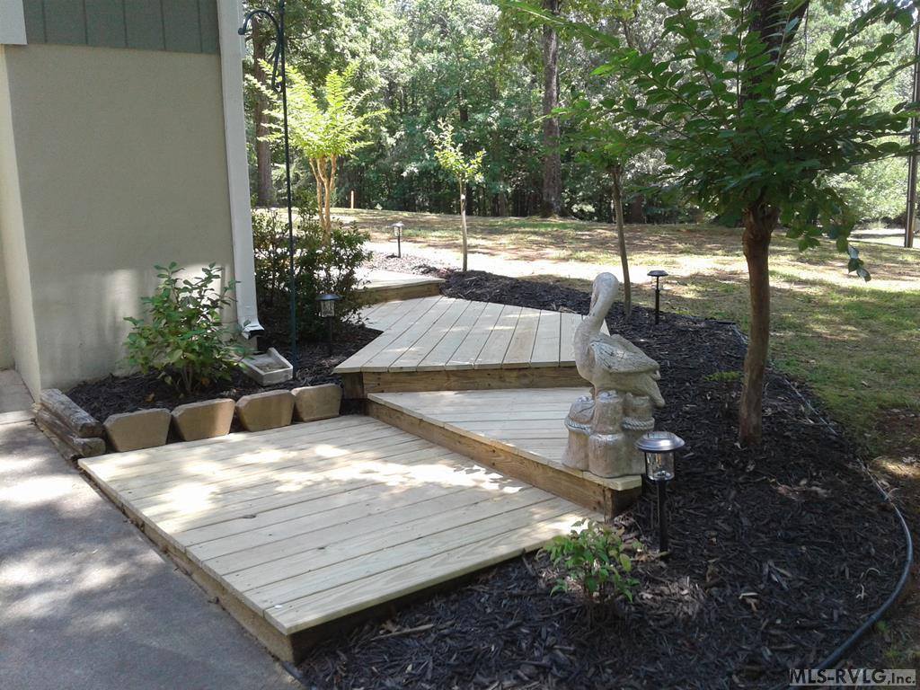 100 Jamestown Lane, Bracey, VA 23919